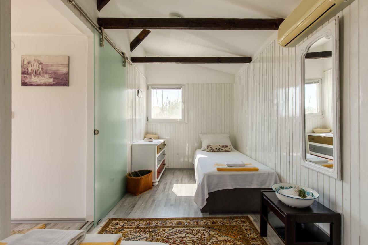 Capri House Villa เซเกต วรันยีชา ภายนอก รูปภาพ