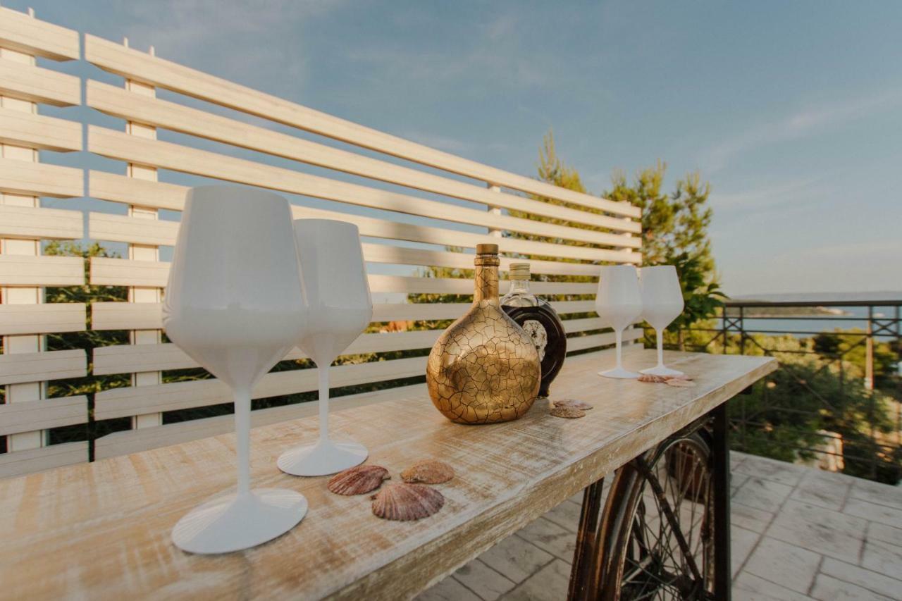Capri House Villa เซเกต วรันยีชา ภายนอก รูปภาพ